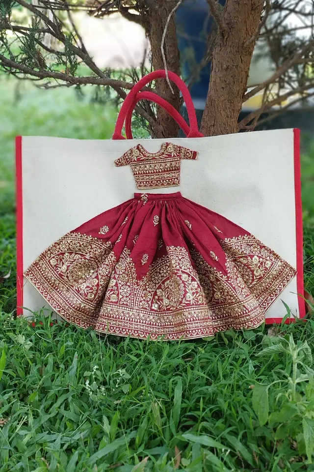 Lehenga top and bottom carry bag